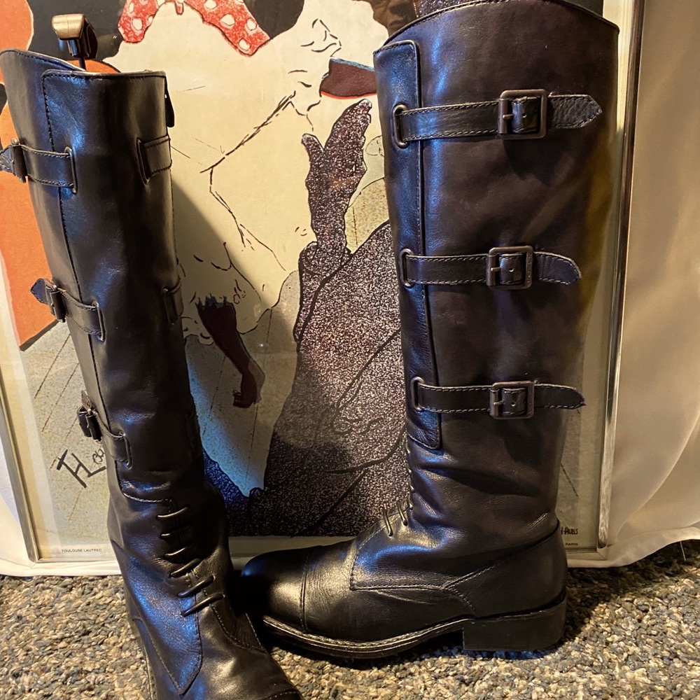 VINCE CAMUTO